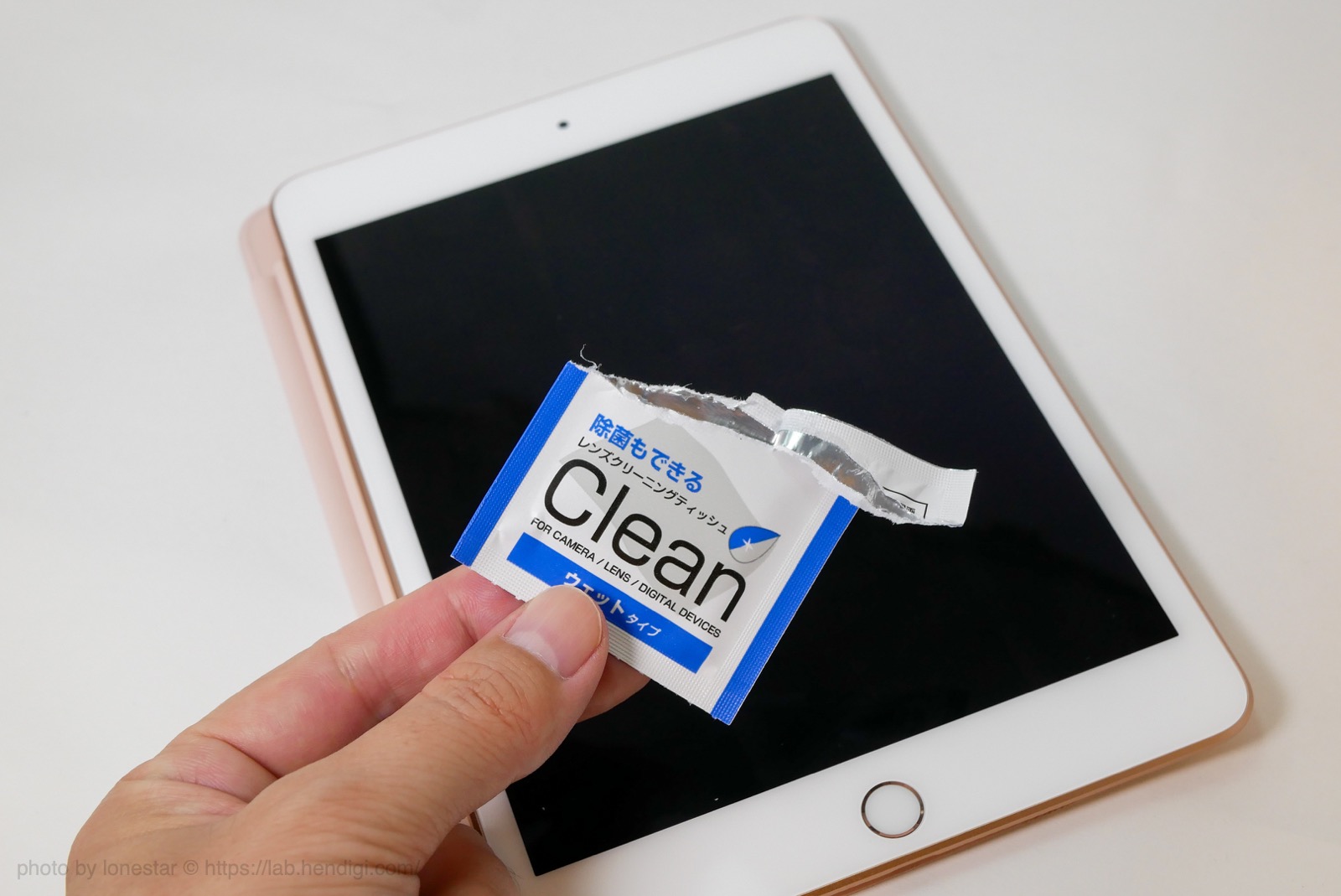 レンズクリーニングティッシュ：レンズやタブレットの汚れを簡単に落とせる便利なアイテム！個別包装でおすすめ！