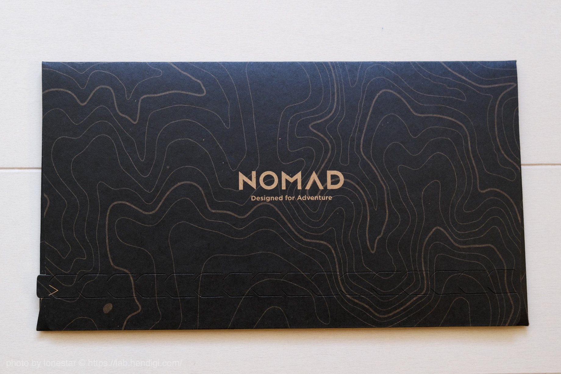 NOMAD 充電パッド　レビュー