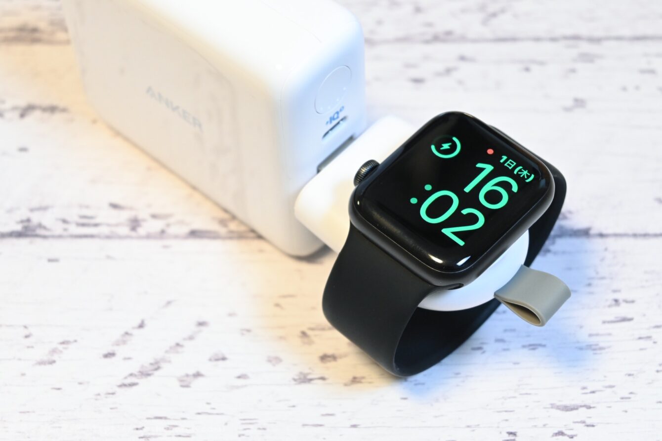 モバイルバッテリー　Apple Watch 充電
